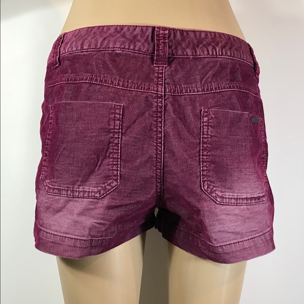 Preloved Roxy Shorts - Picture 2 of 5